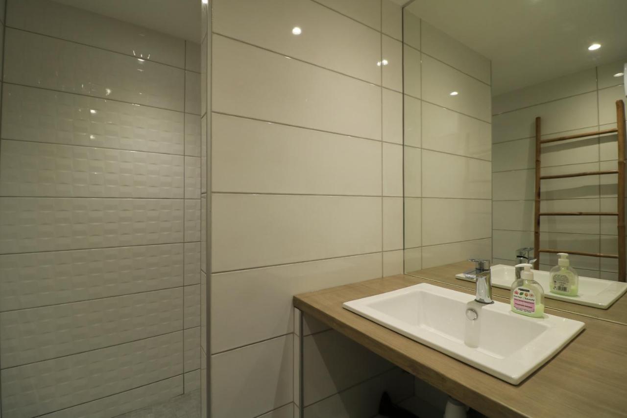 Lumineux 3 Pieces Renove Face Au Port L! A2b218 Apartment Cannes